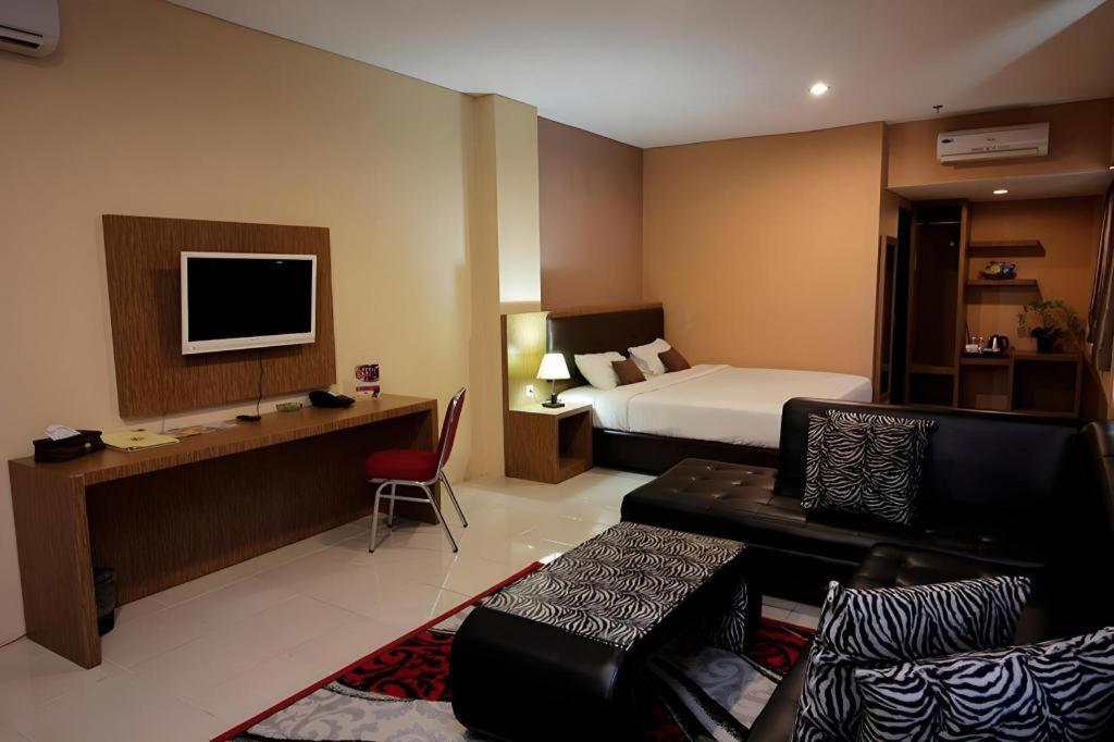 Asoka Luxury Hotel Bandar Lampung Ngoại thất bức ảnh
