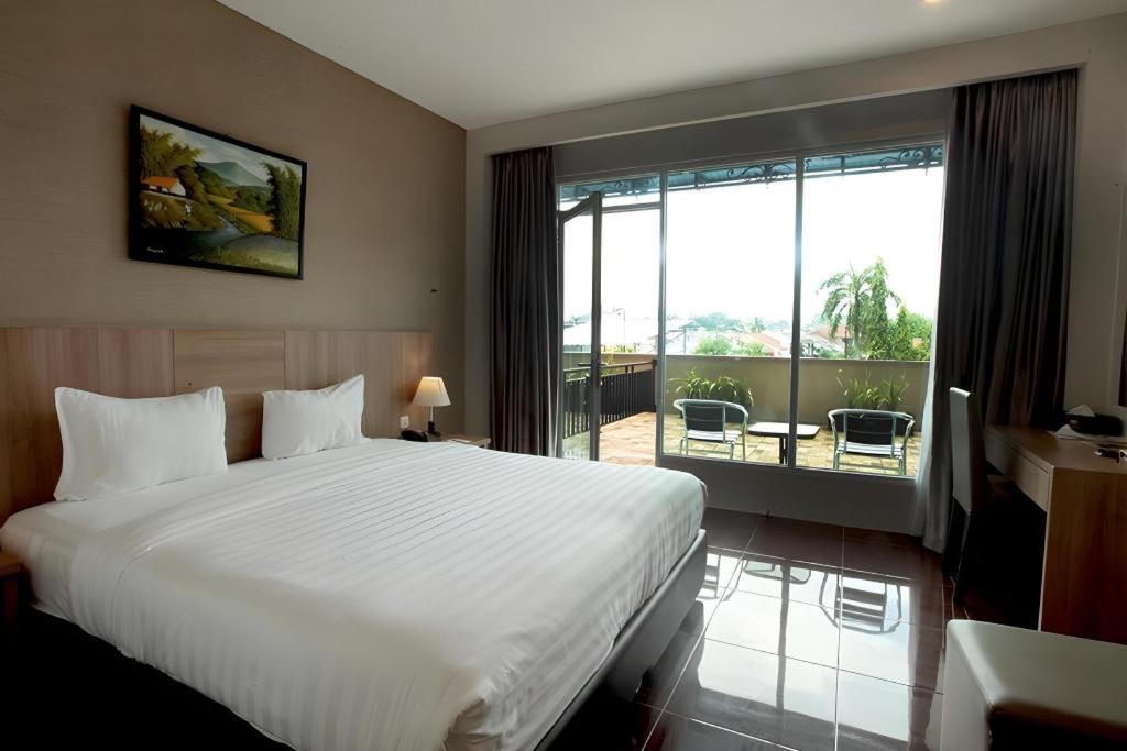 Asoka Luxury Hotel Bandar Lampung Ngoại thất bức ảnh