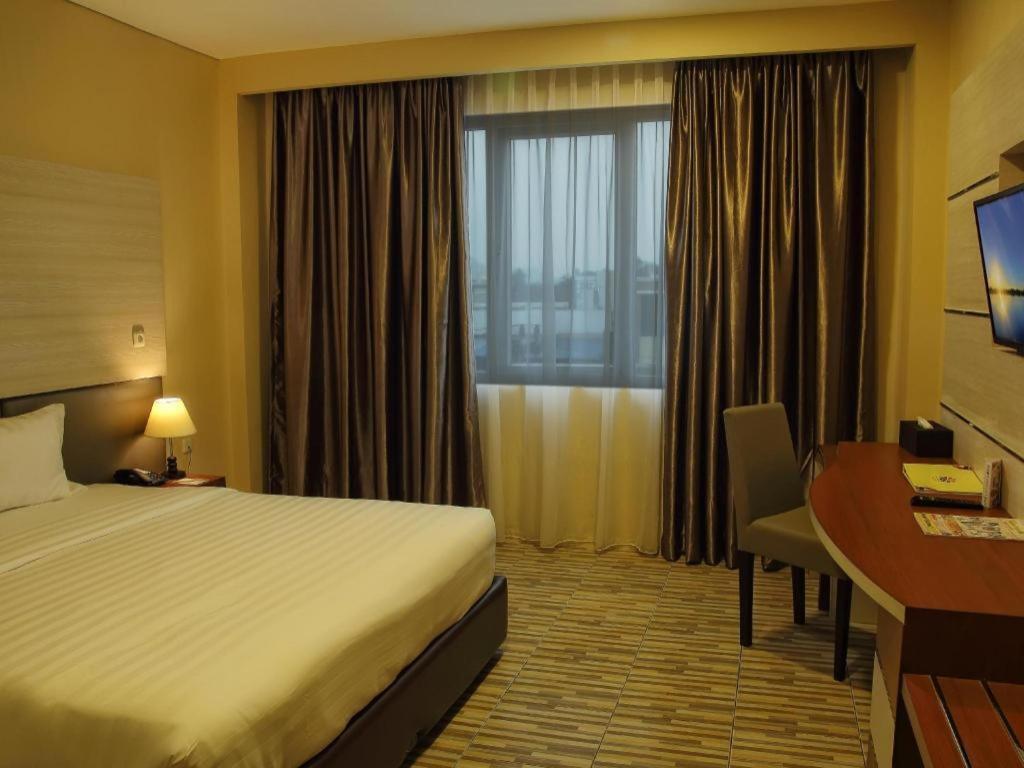 Asoka Luxury Hotel Bandar Lampung Ngoại thất bức ảnh