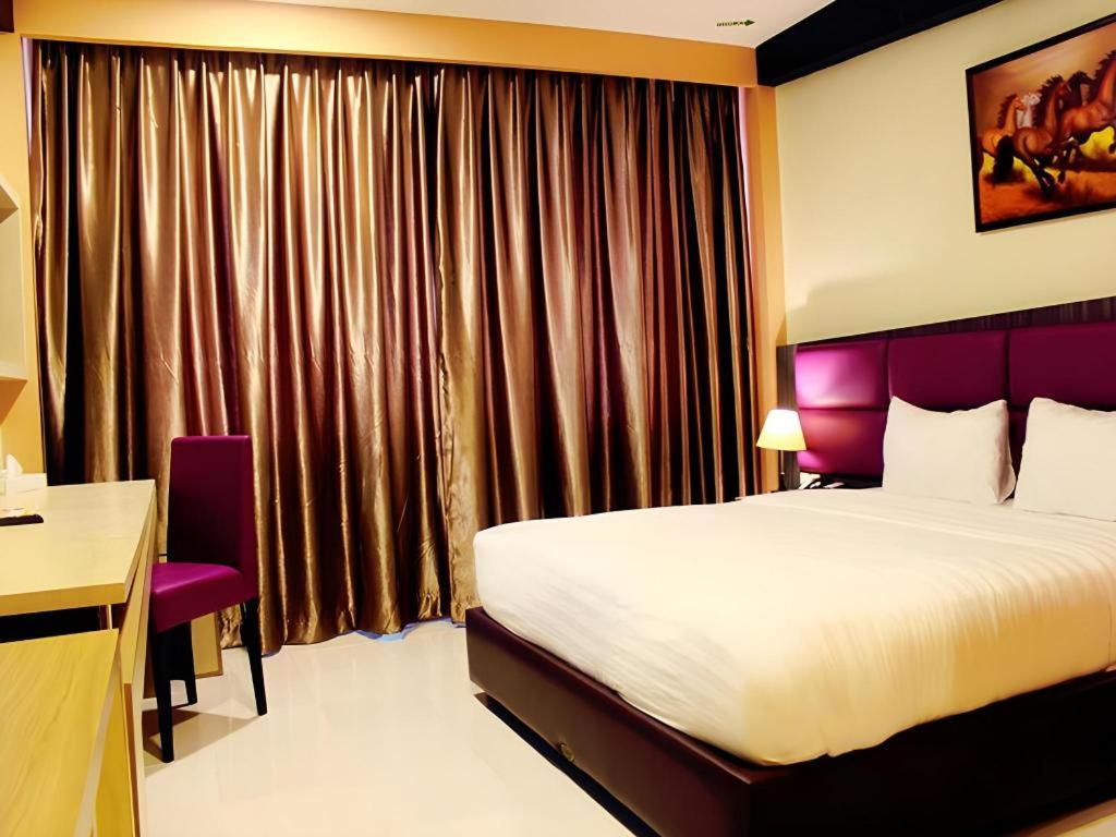 Asoka Luxury Hotel Bandar Lampung Ngoại thất bức ảnh