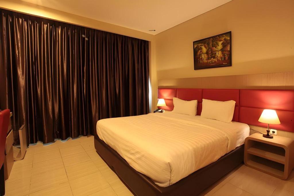 Asoka Luxury Hotel Bandar Lampung Ngoại thất bức ảnh