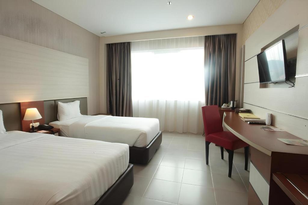 Asoka Luxury Hotel Bandar Lampung Ngoại thất bức ảnh