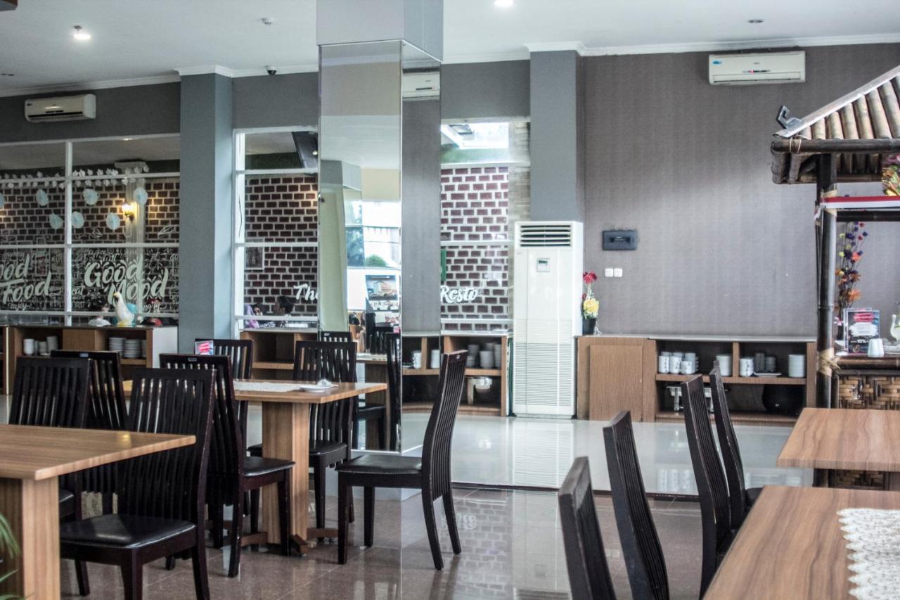 Asoka Luxury Hotel Bandar Lampung Ngoại thất bức ảnh