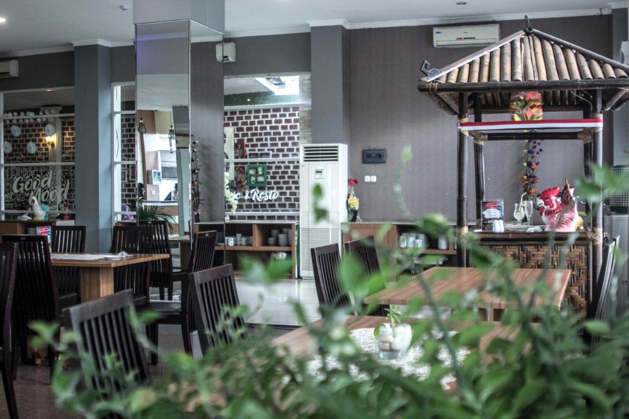 Asoka Luxury Hotel Bandar Lampung Ngoại thất bức ảnh